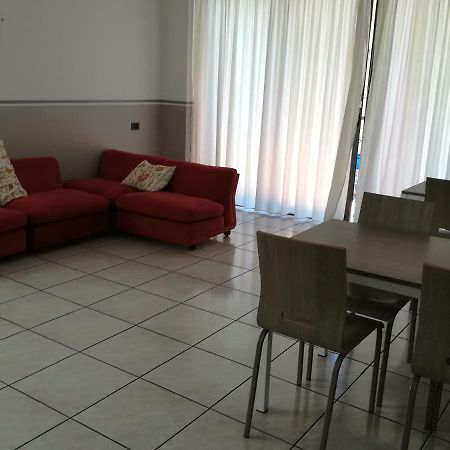 Mirabell Hotel Trezzo sullʼAdda Екстериор снимка