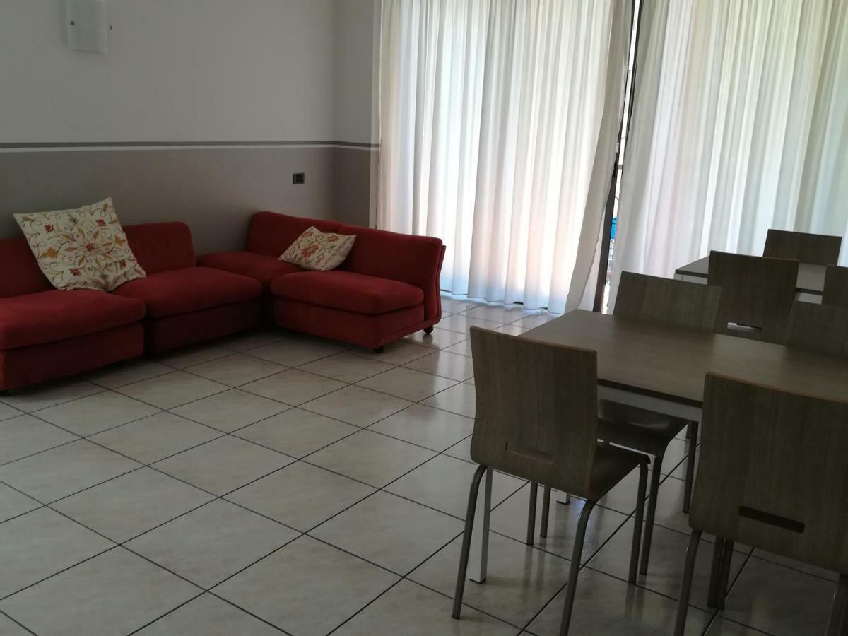 Mirabell Hotel Trezzo sullʼAdda Екстериор снимка